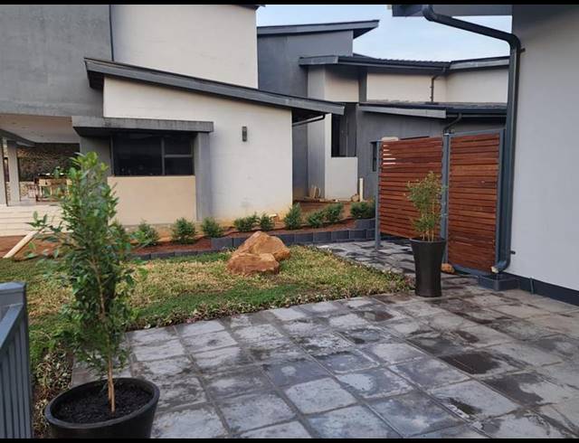 3 BEDROOM HOUSE FOR SALE IN MONTROSE